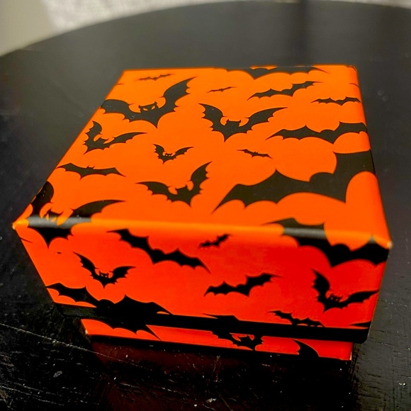 Black Cat Safety Pin Earrings, Gold, Crystal Pave Stones NWT, Halloween - Picture 8 of 9